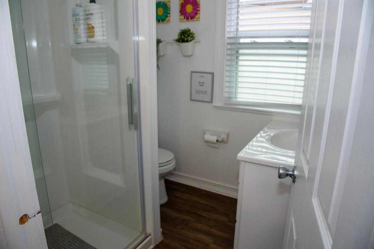 Cozy Private Bedrooms Kitchen Wifi Englewood Exterior photo