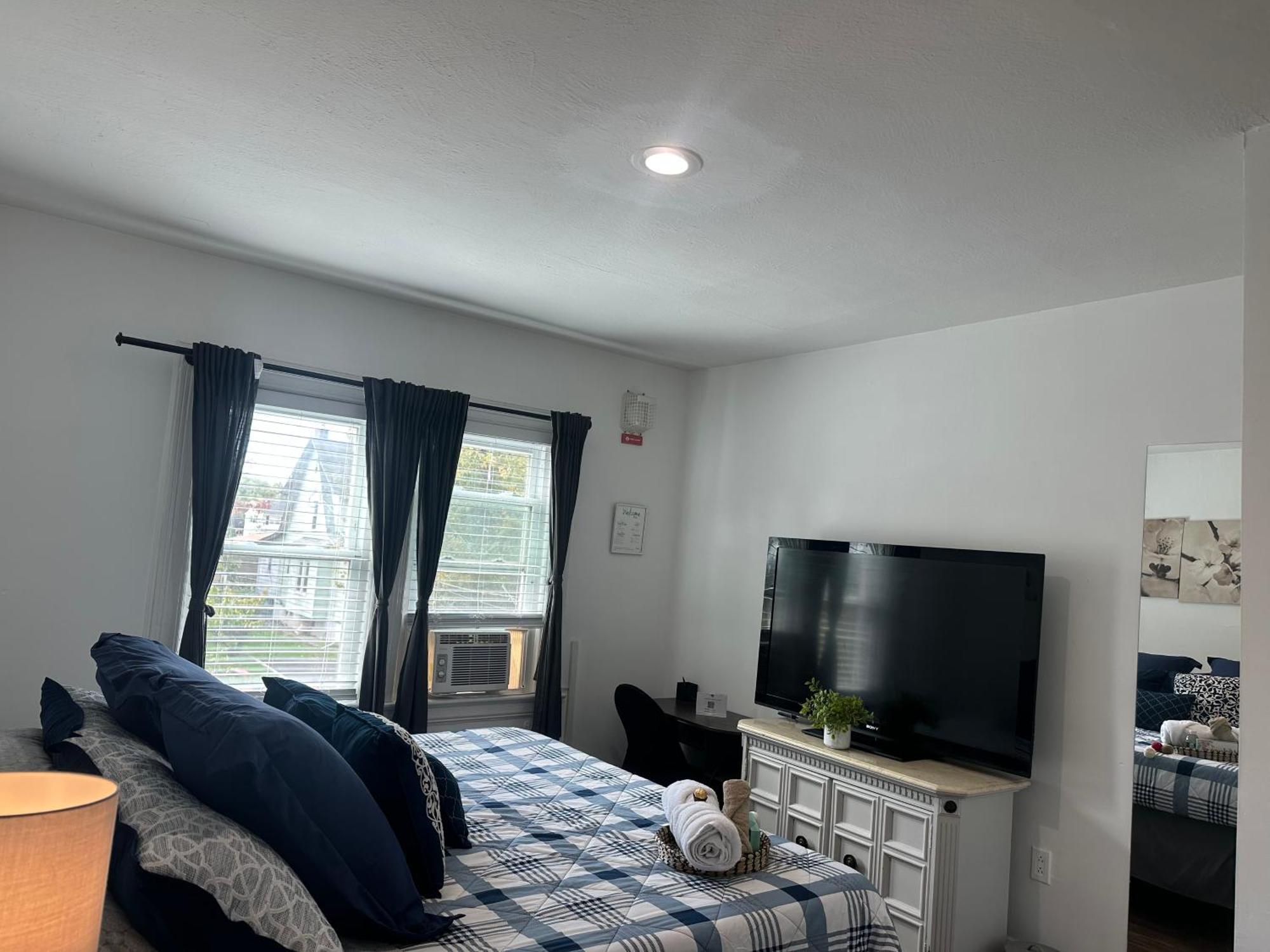 Cozy Private Bedrooms Kitchen Wifi Englewood Exterior photo